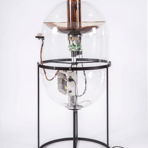 Liquid Gaze (2018) Linear actuator, stepper motor, custom PBC, arduino, gears and rods, 10 neodymium magnets, acrylic structures, metal structures, motion sensors, cables, ferrofluid, epoxy resin 51.18 x 35.43 x 35.43 in (130 x 90 x 90 cm)